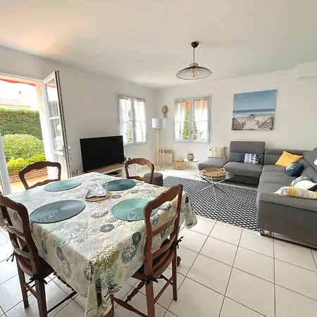 Maison Renovee Avec Jardin, 2 Chambres, Wifi, A 500m De La - - Fr-1-231-320 Дом отдыха *
